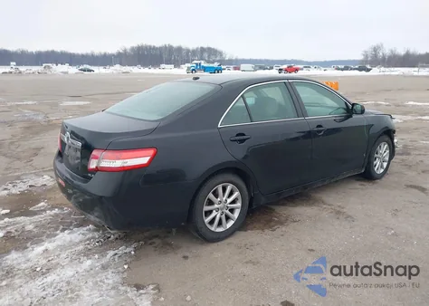 2010 Toyota Camry Xle V6 z USA, uszkodzony, nr VIN 4T1BK3EK3AU109606
